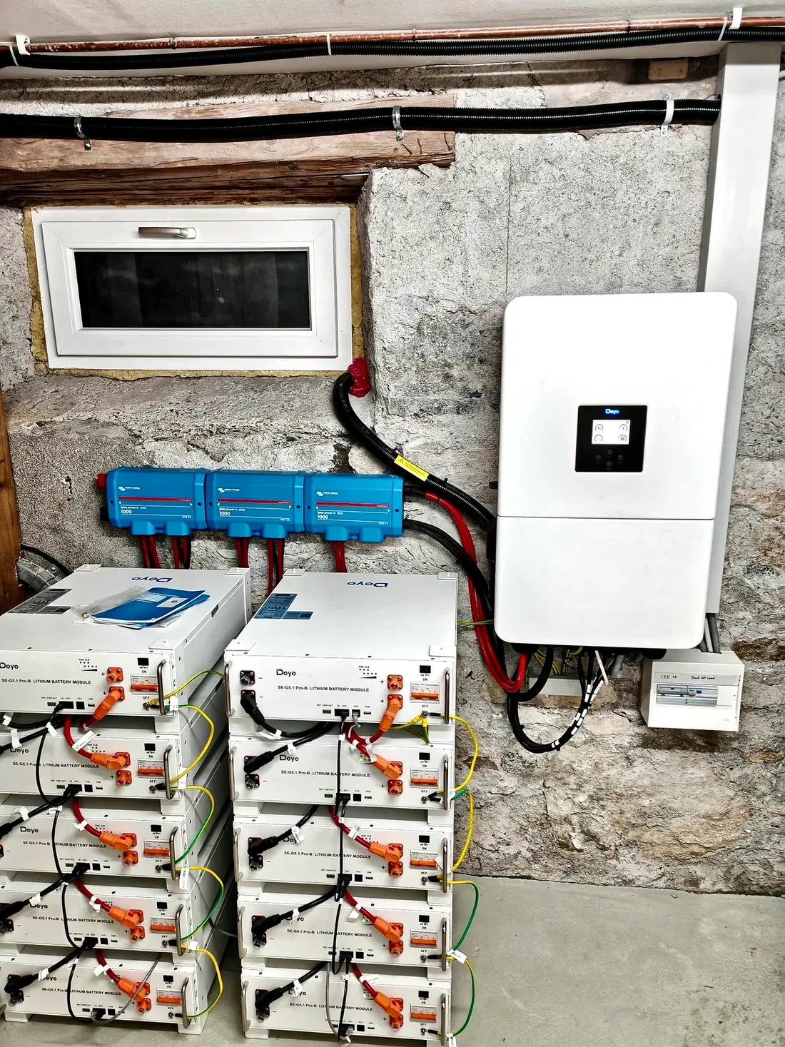 Batteria di accumulo e inverter in una referenza Voltalps